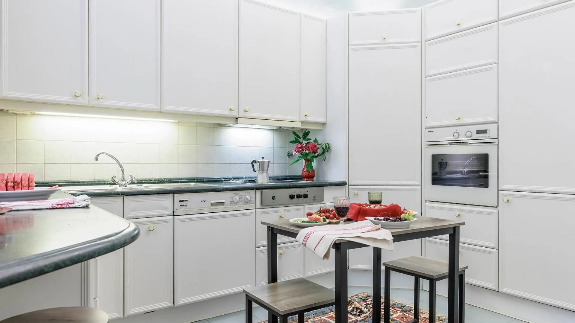 Florence Huge Apartment With Private Garden Olaszország
