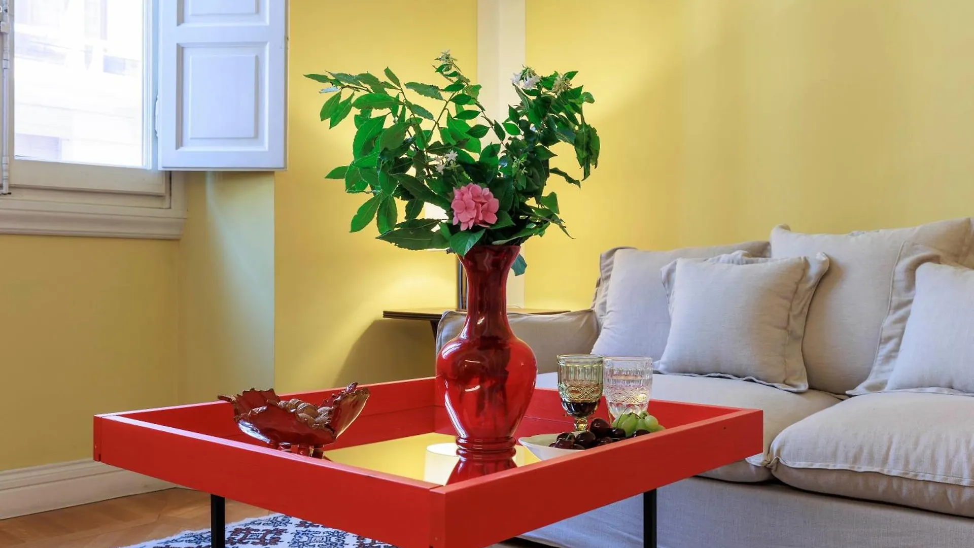 Florence Huge Apartment With Private Garden